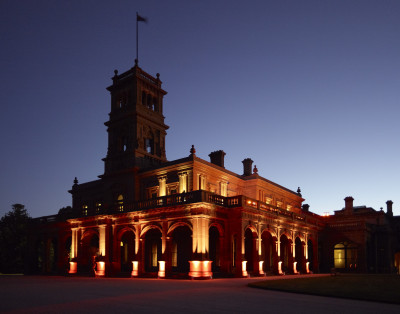 werribee surrounds hours